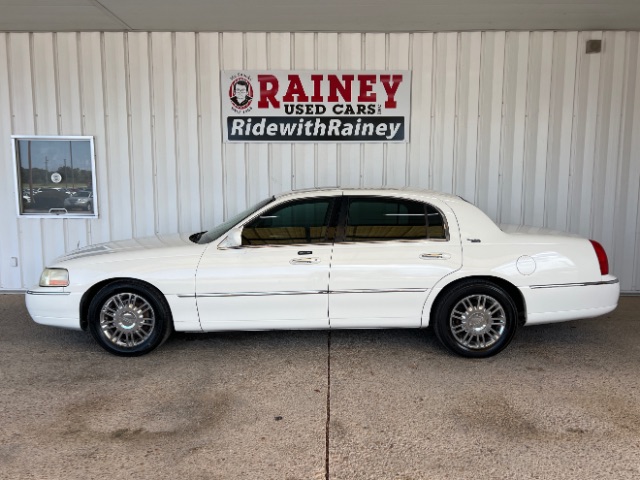 2007 Lincoln Town Car Signature Limited's photo