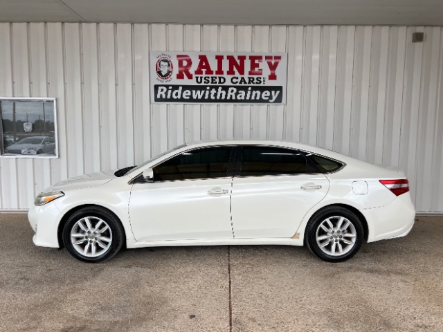 2014 Toyota Avalon XLE's photo