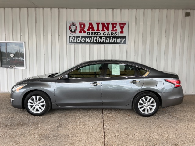 2015 Nissan Altima S's photo