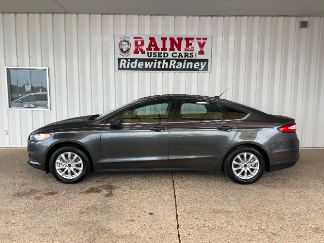 2016 Ford Fusion S FWD's photo