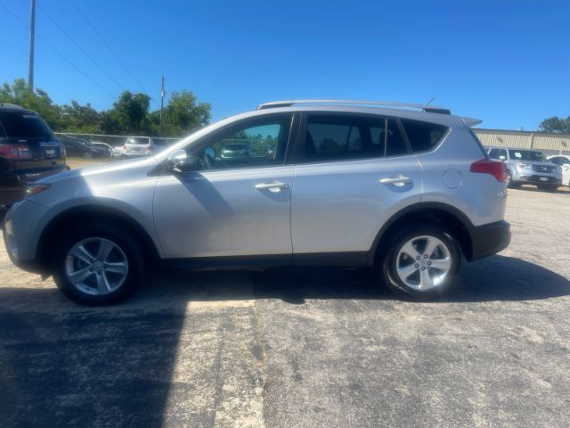2014 Toyota RAV4 XLE's photo