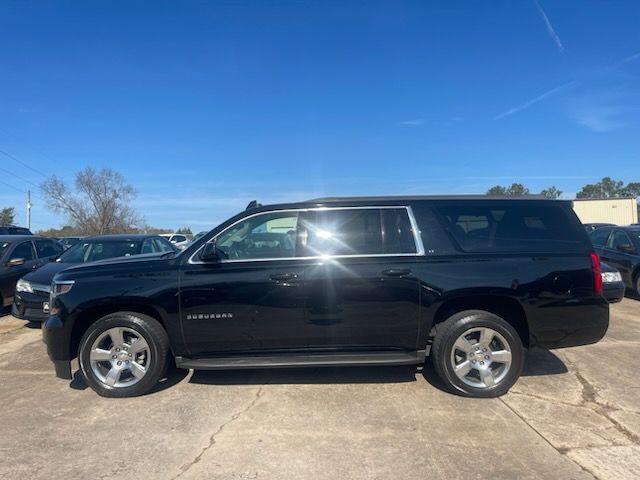 2016 Chevrolet Suburban LT's photo