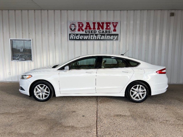 2013 Ford Fusion SE's photo