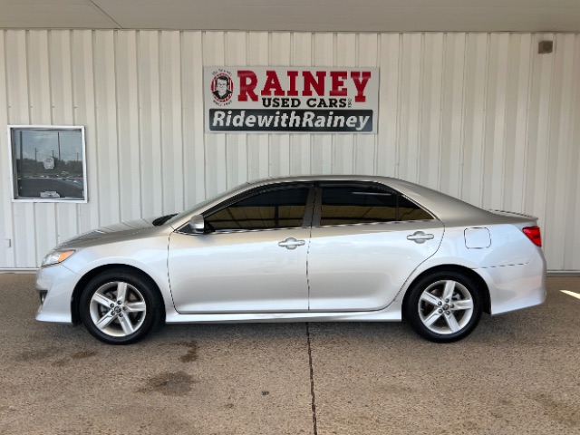 2012 Toyota Camry 2.5 Auto SE's photo