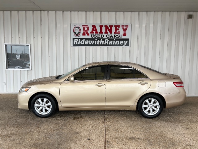 2010 Toyota Camry Base's photo