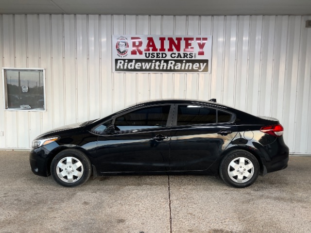 2017 Kia Forte LX's photo