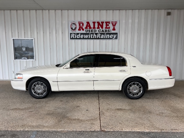 2007 Lincoln Town Car Signature Limited's photo