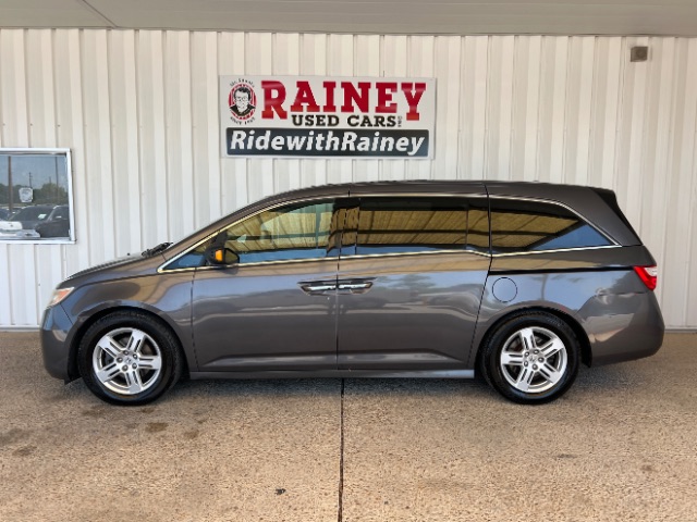 2013 Honda Odyssey Touring's photo