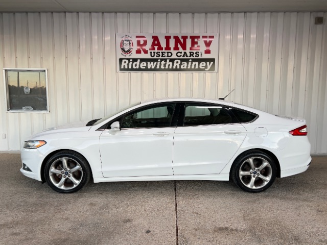 2015 Ford Fusion SE's photo