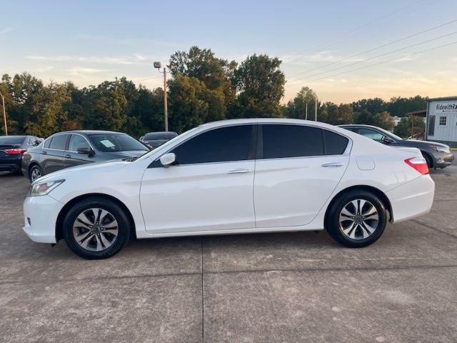 2013 Honda Accord LX Auto's photo