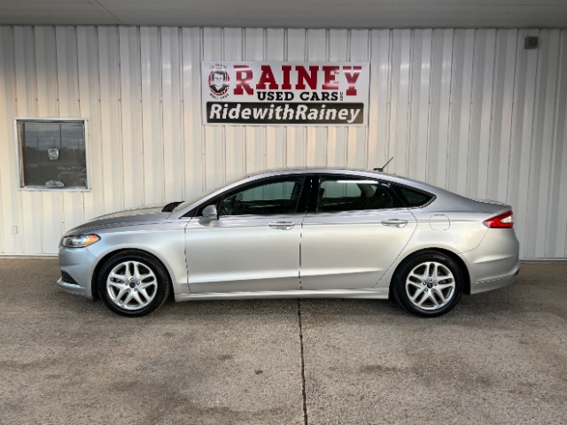 2015 Ford Fusion SE's photo