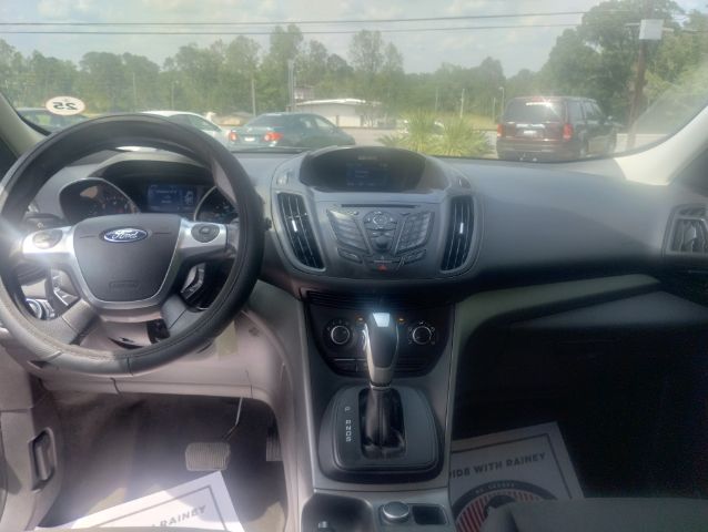 2014 Ford Escape S's photo