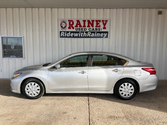 2016 Nissan Altima SL's photo