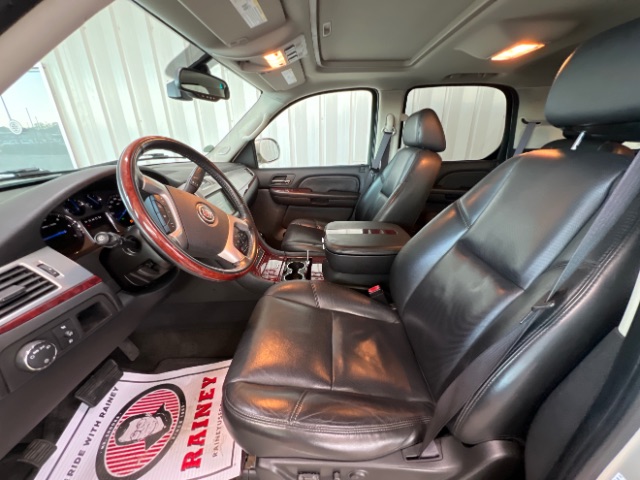 2007 Cadillac Escalade Base photo 4