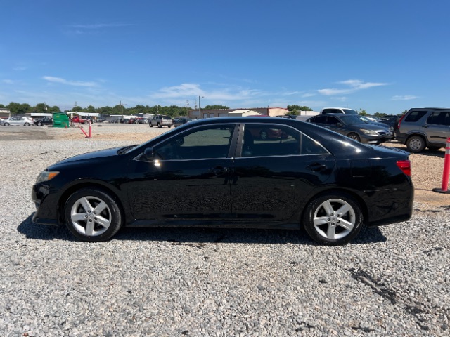 2014 Toyota Camry 2.5 Auto L's photo