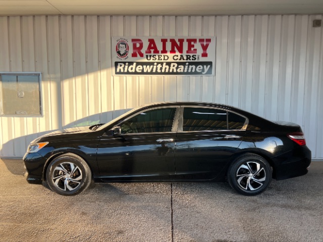 2017 Honda Accord LX's photo