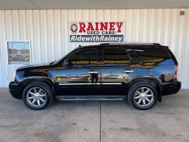 2011 GMC Yukon Denali's photo