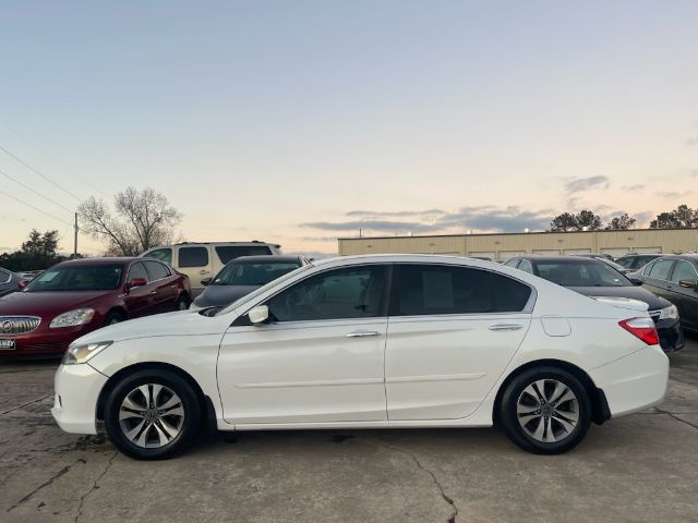 2015 Honda Accord LX's photo