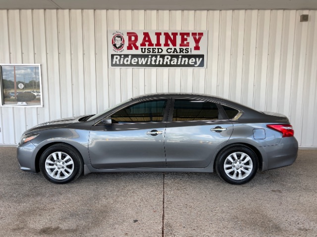 2016 Nissan Altima S's photo