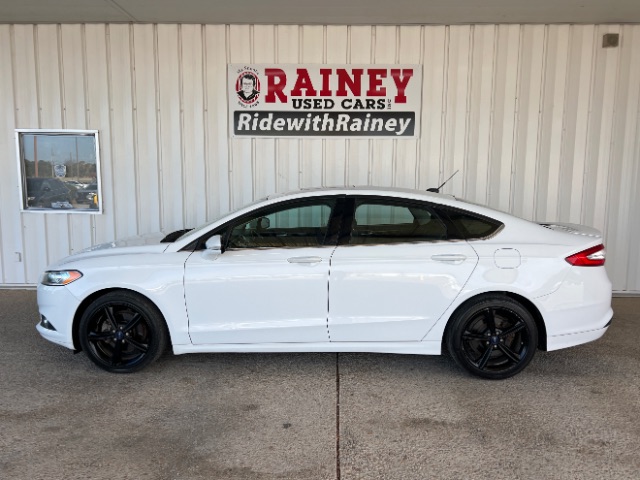 2016 Ford Fusion SE's photo