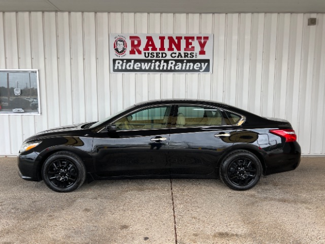 2016 Nissan Altima S's photo