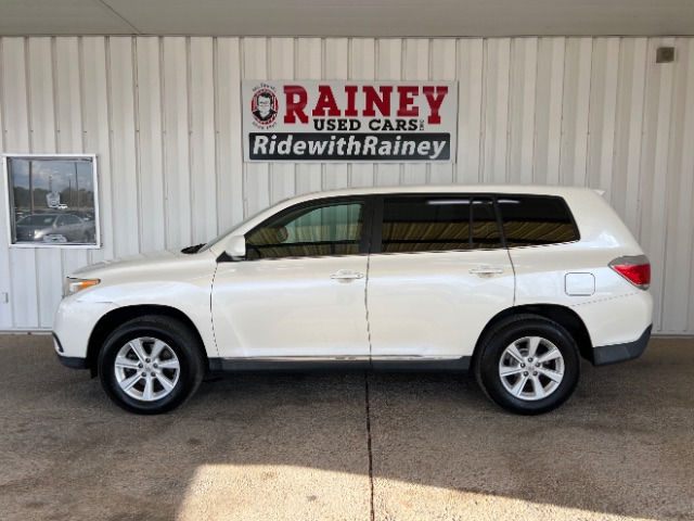 2013 Toyota Highlander Base's photo