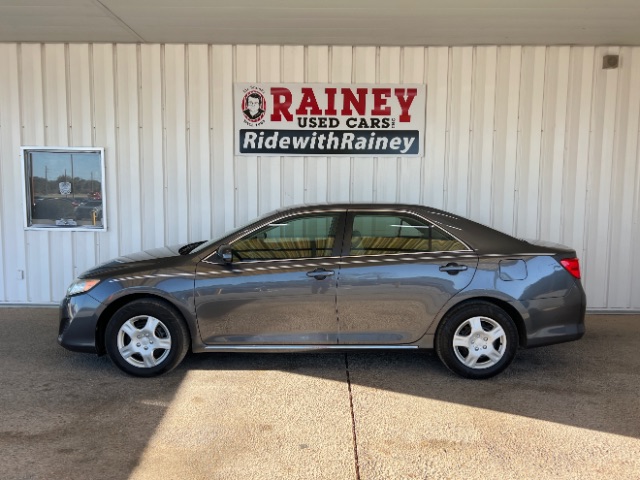 2013 Toyota Camry XLE's photo