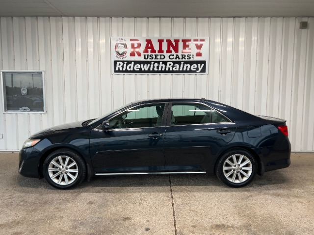 2013 Toyota Camry XLE's photo