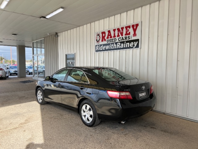 2009 Toyota Camry LE photo 3