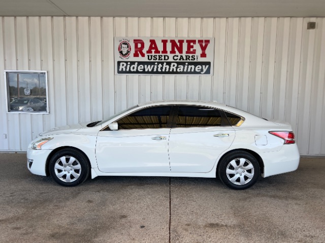 2015 Nissan Altima S's photo