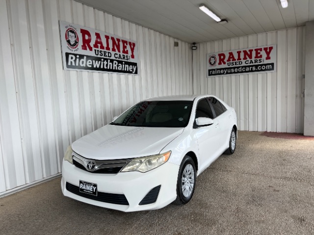 2013 Toyota Camry XLE's photo