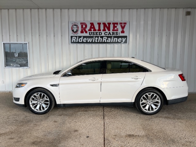 2015 Ford Taurus Limited's photo