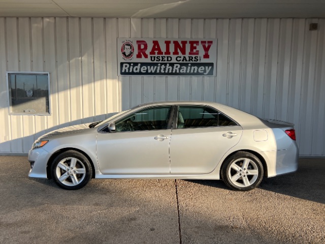2012 Toyota Camry SE Limited Edition's photo
