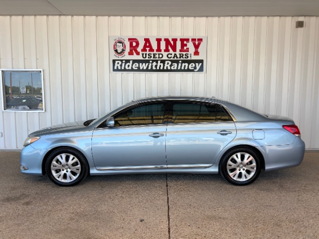 2011 Toyota Avalon Limited's photo