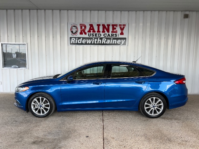 2017 Ford Fusion SE's photo