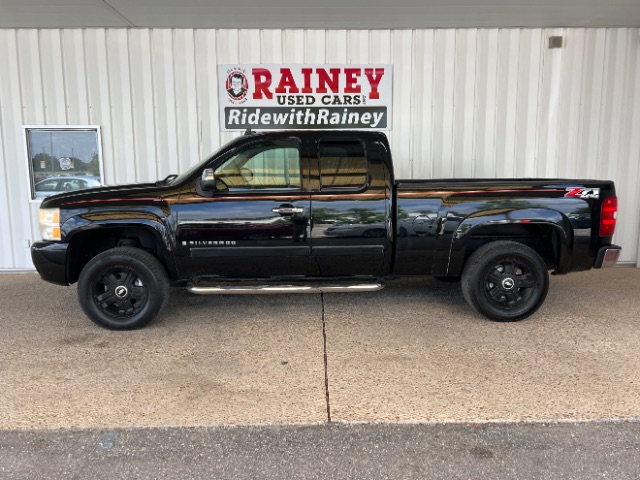 2008 Chevrolet Silverado 1500 2LT 4X4 Extended Cab SWB's photo