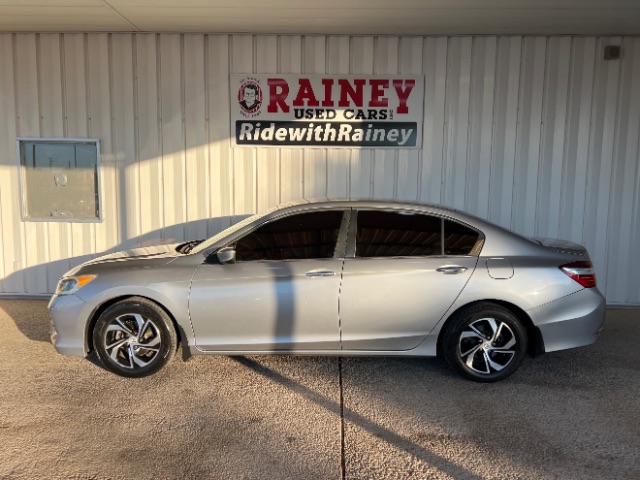 2017 Honda Accord LX's photo