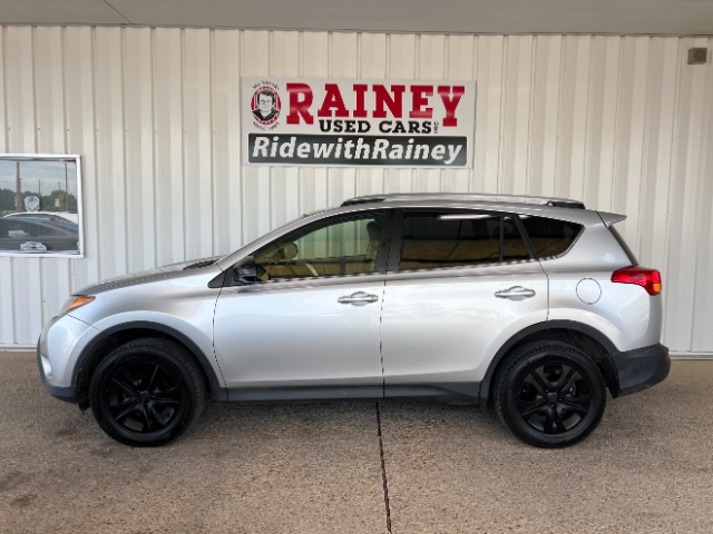 2013 Toyota RAV4 LE's photo