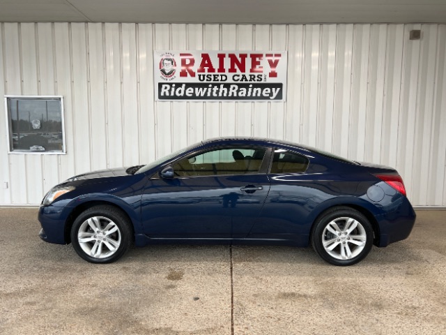 2013 Nissan Altima Coupe S's photo