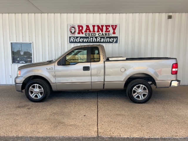 2005 Ford F-150 STX Regular Cab 126-in Styleside's photo