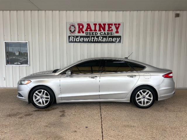 2016 Ford Fusion SE FWD's photo