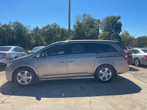 2012 Honda Odyssey Touring's photo