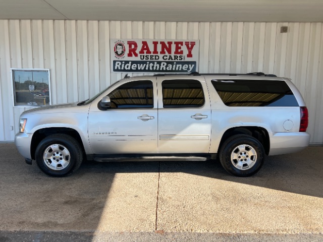 2012 Chevrolet Suburban LT's photo