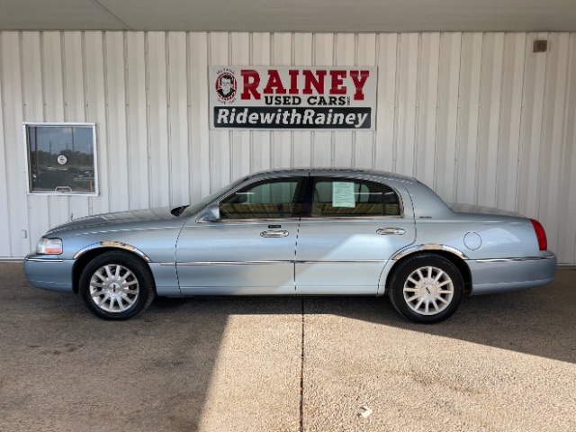 2006 Lincoln Town Car Signature's photo