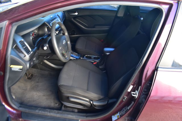 Additional photo of vehicle.