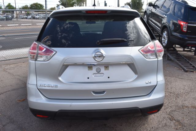 Additional photo of vehicle.