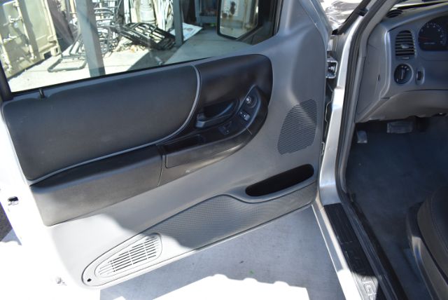 Additional photo of vehicle.