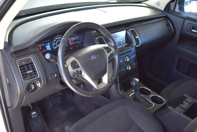 Additional photo of vehicle.