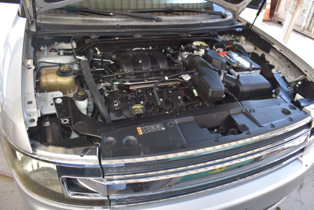 Additional photo of vehicle.