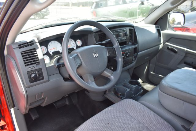 Additional photo of vehicle.